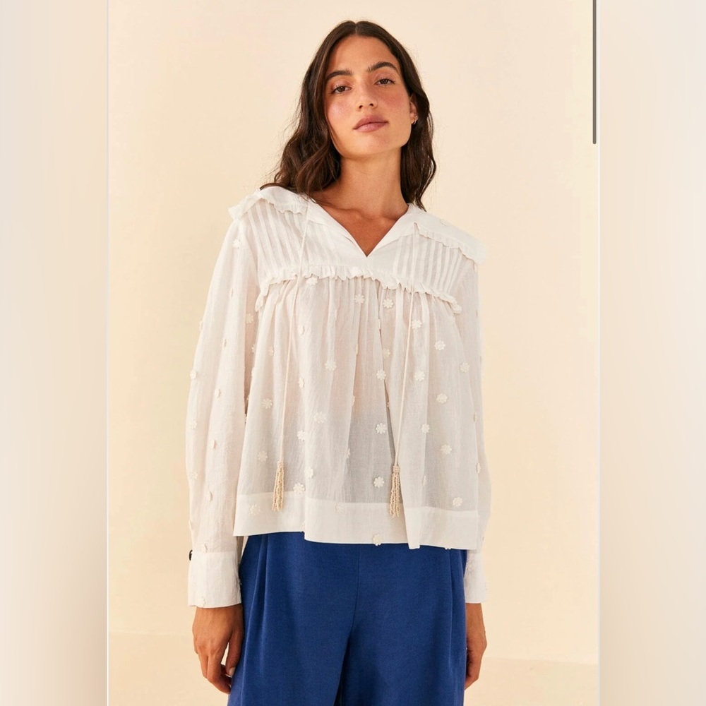 NWT FARM Rio Off-White 3d Flowers Blouse
